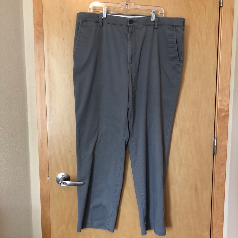 ✈️✈️ DOCKERS - Med Gray/ Men’s Sz 40x32